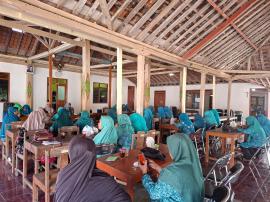 Pertemuan Rutin PKK Kalurahan Ponjong Digelar di Aula Balai Kalurahan